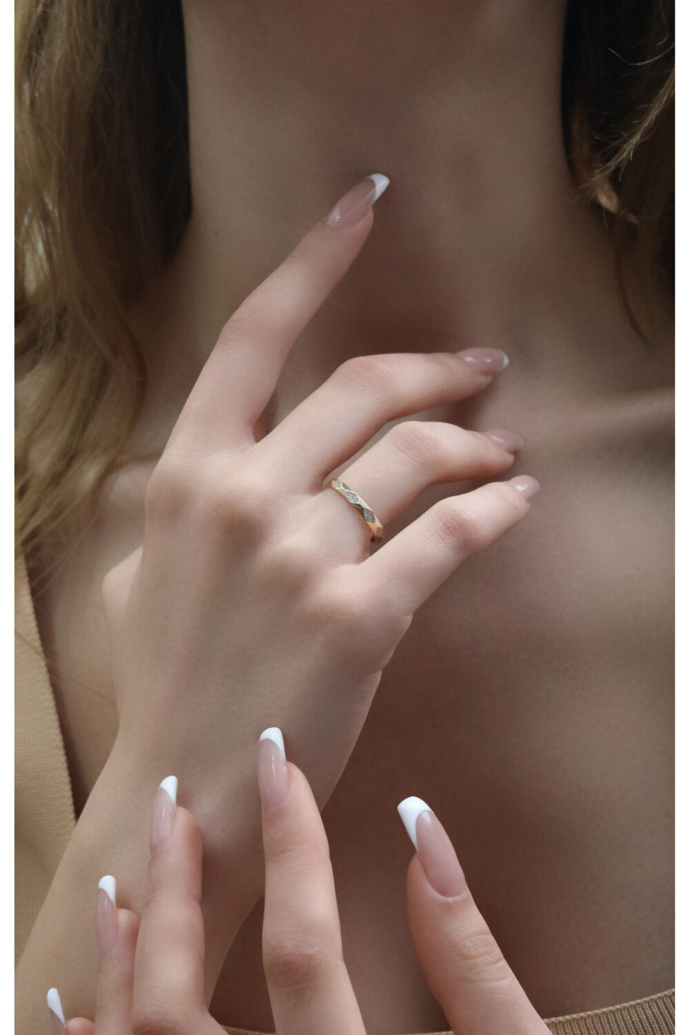 14 Ayar Altın Motivo Elegante Yüzük, Anneye Eşe Sevgiliye Hediye