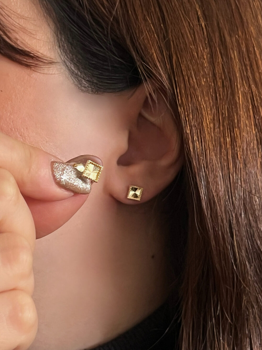 Kalem İşlemeli Kare Küpe