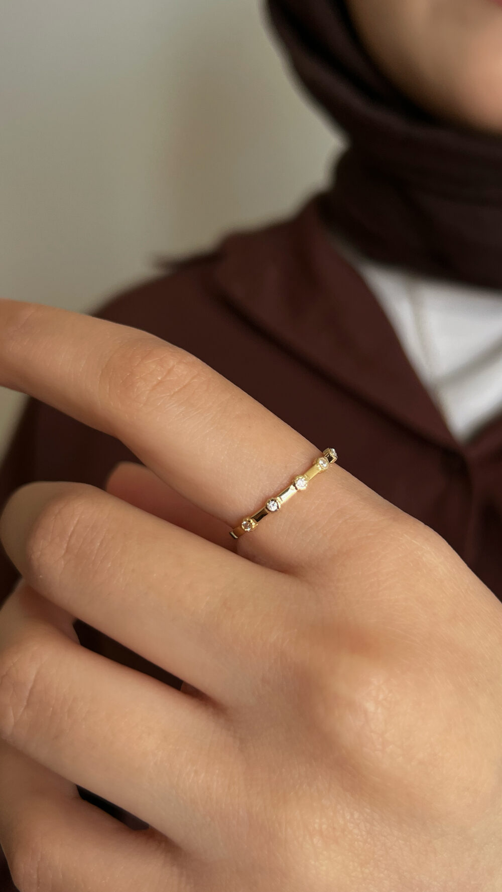 Minimal Taşlı Yüzük